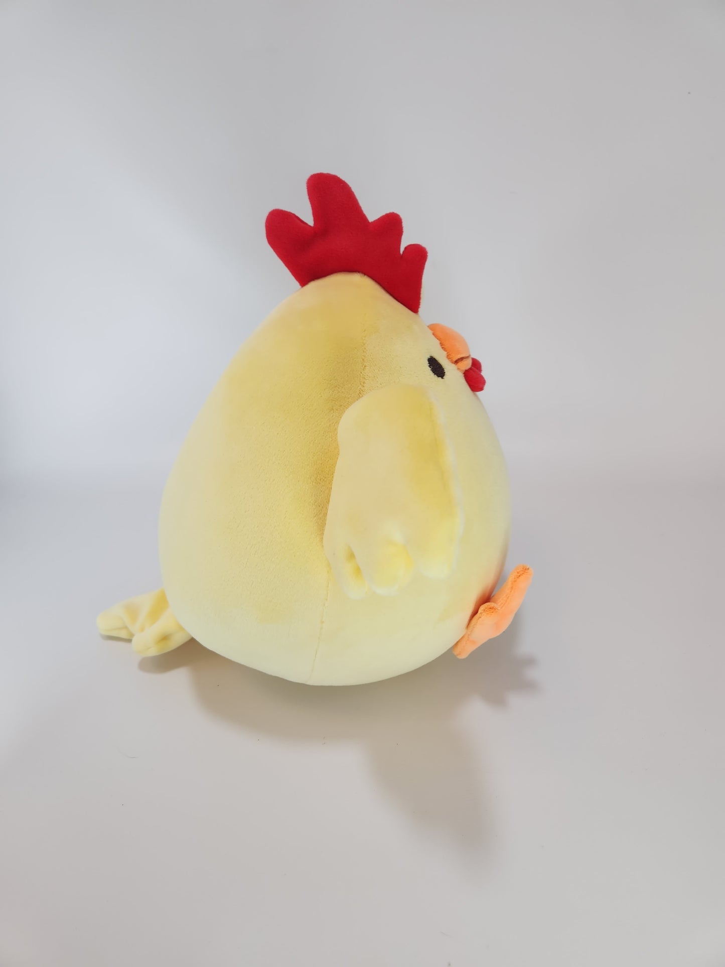 Yellow chonky chicken with hats (mochi)